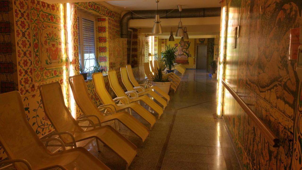 Hotel Reuterhof Reuterstadt Stavenhagen Екстериор снимка