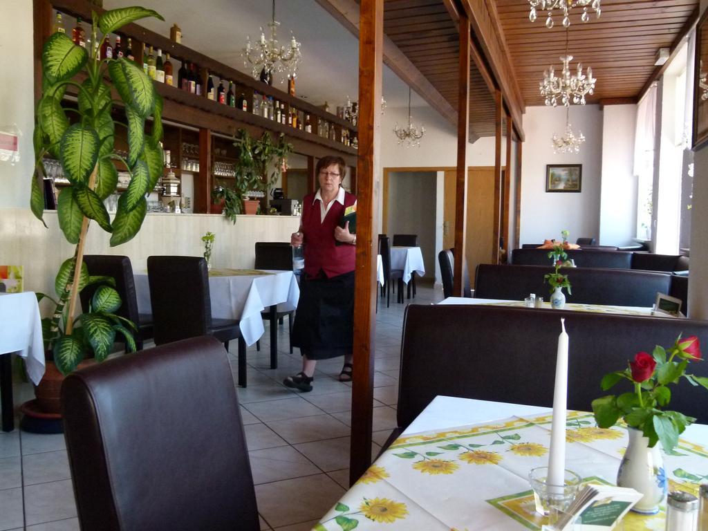 Hotel Reuterhof Reuterstadt Stavenhagen Екстериор снимка