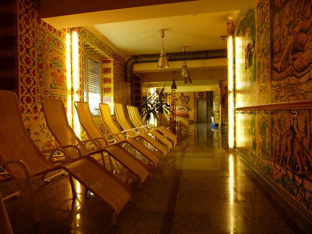 Hotel Reuterhof Reuterstadt Stavenhagen Екстериор снимка