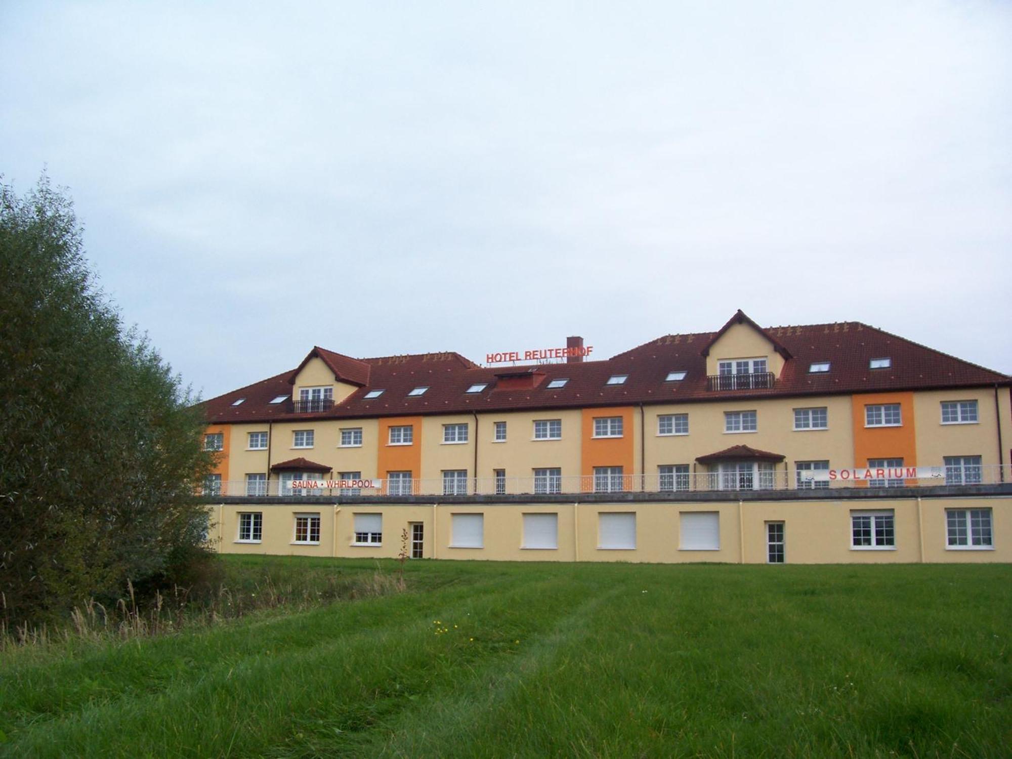 Hotel Reuterhof Reuterstadt Stavenhagen Екстериор снимка