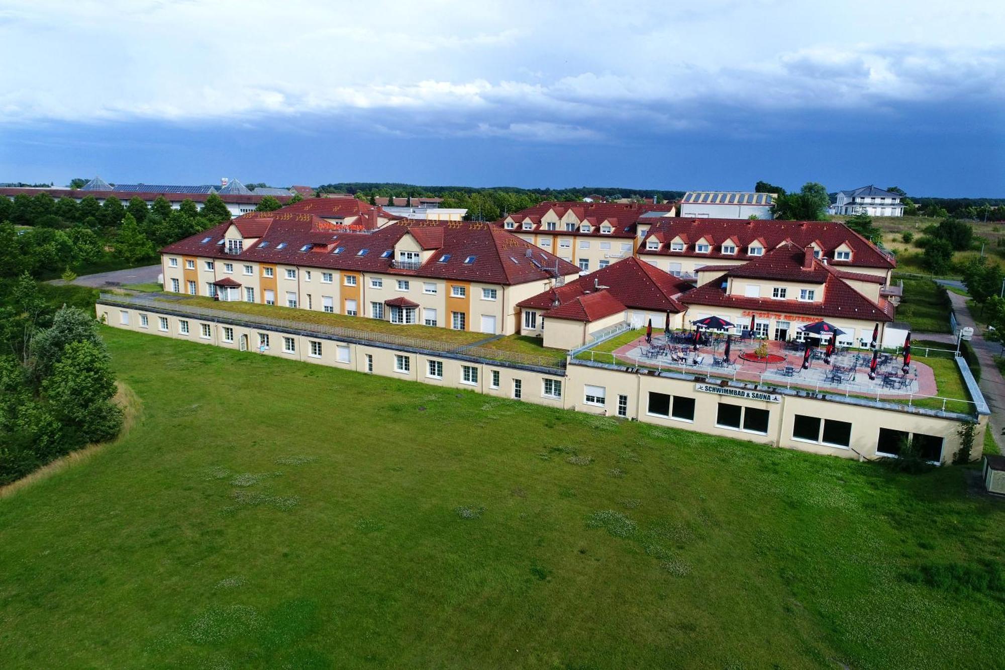 Hotel Reuterhof Reuterstadt Stavenhagen Екстериор снимка