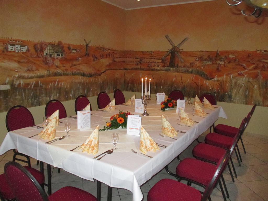 Hotel Reuterhof Reuterstadt Stavenhagen Екстериор снимка