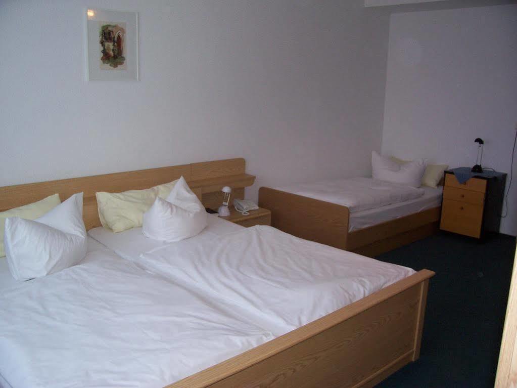 Hotel Reuterhof Reuterstadt Stavenhagen Екстериор снимка
