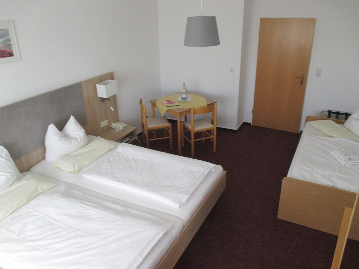 Hotel Reuterhof Reuterstadt Stavenhagen Екстериор снимка